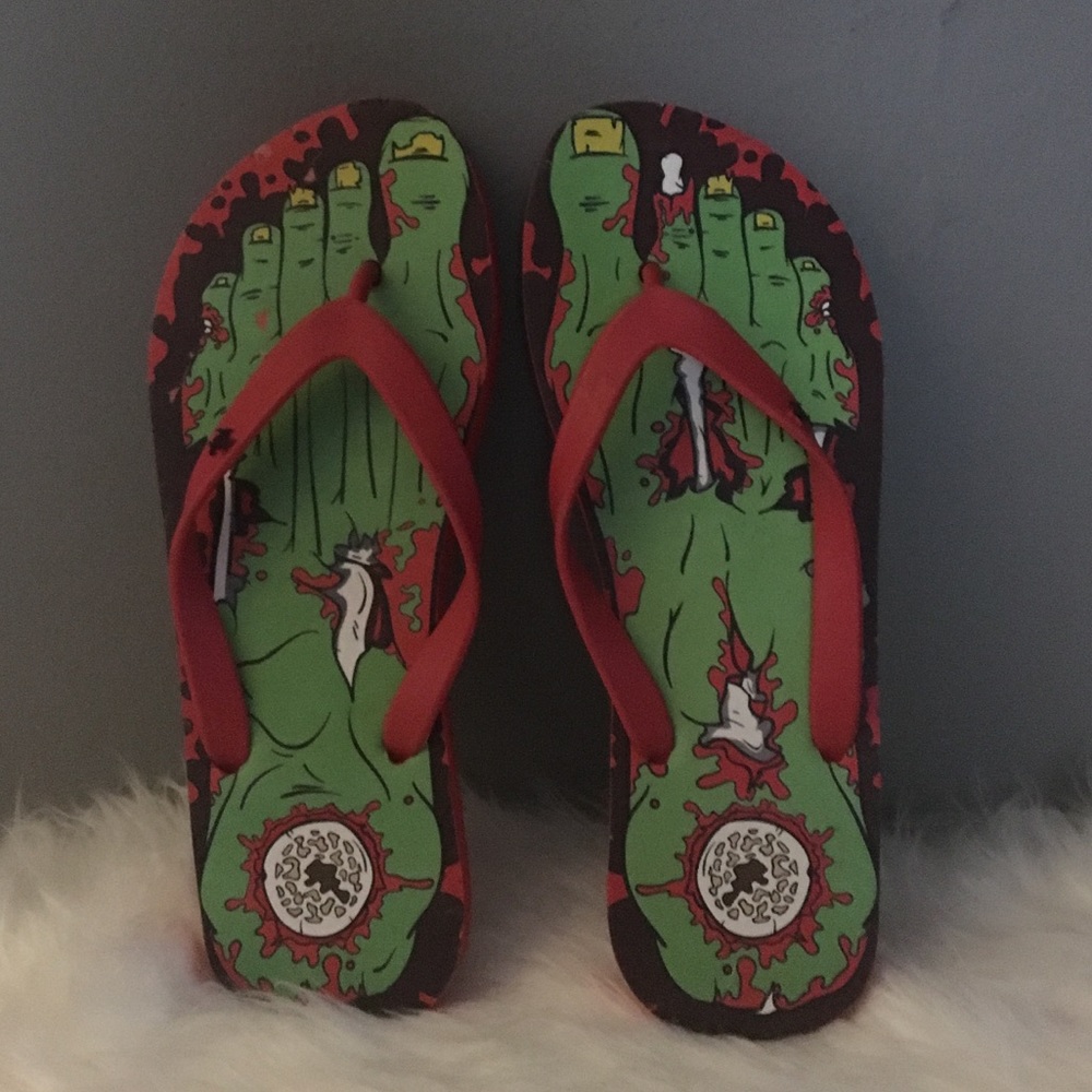 Rocking Zombie Flip Flops!!!🧟‍♀️💚